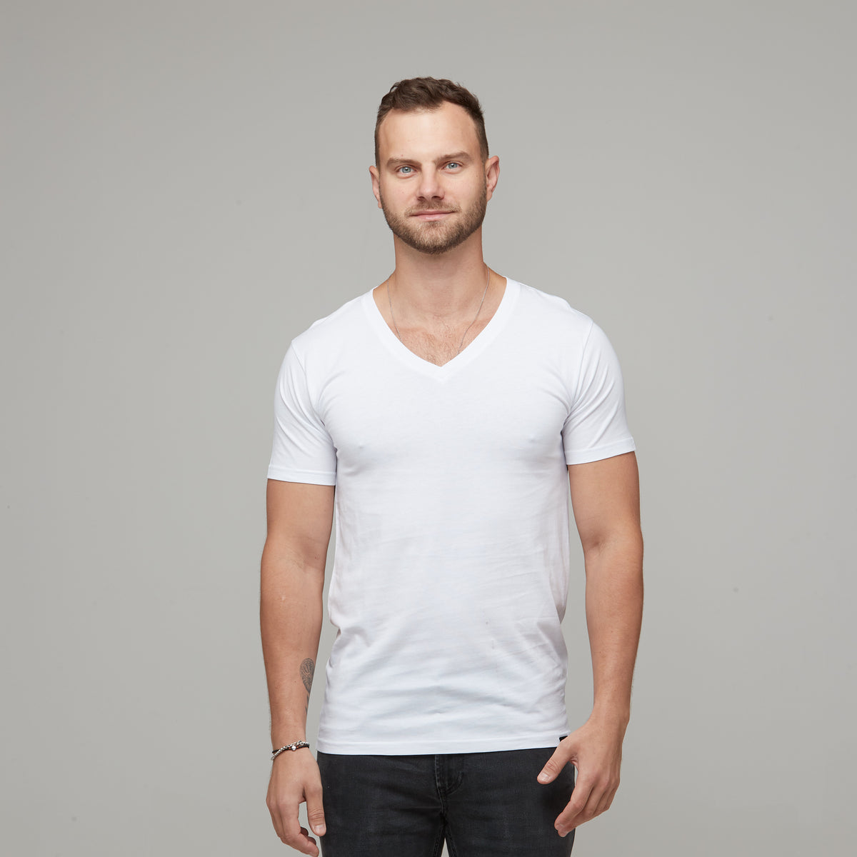mens v-neck tee white