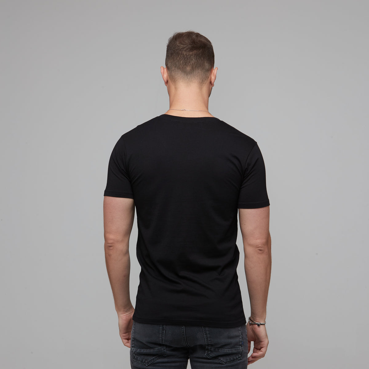 Erik V-Neck Tee Black