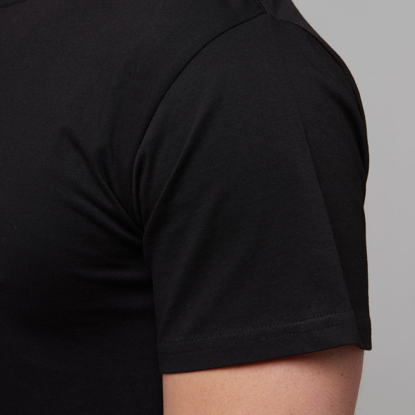 Nico Longline Tee Black