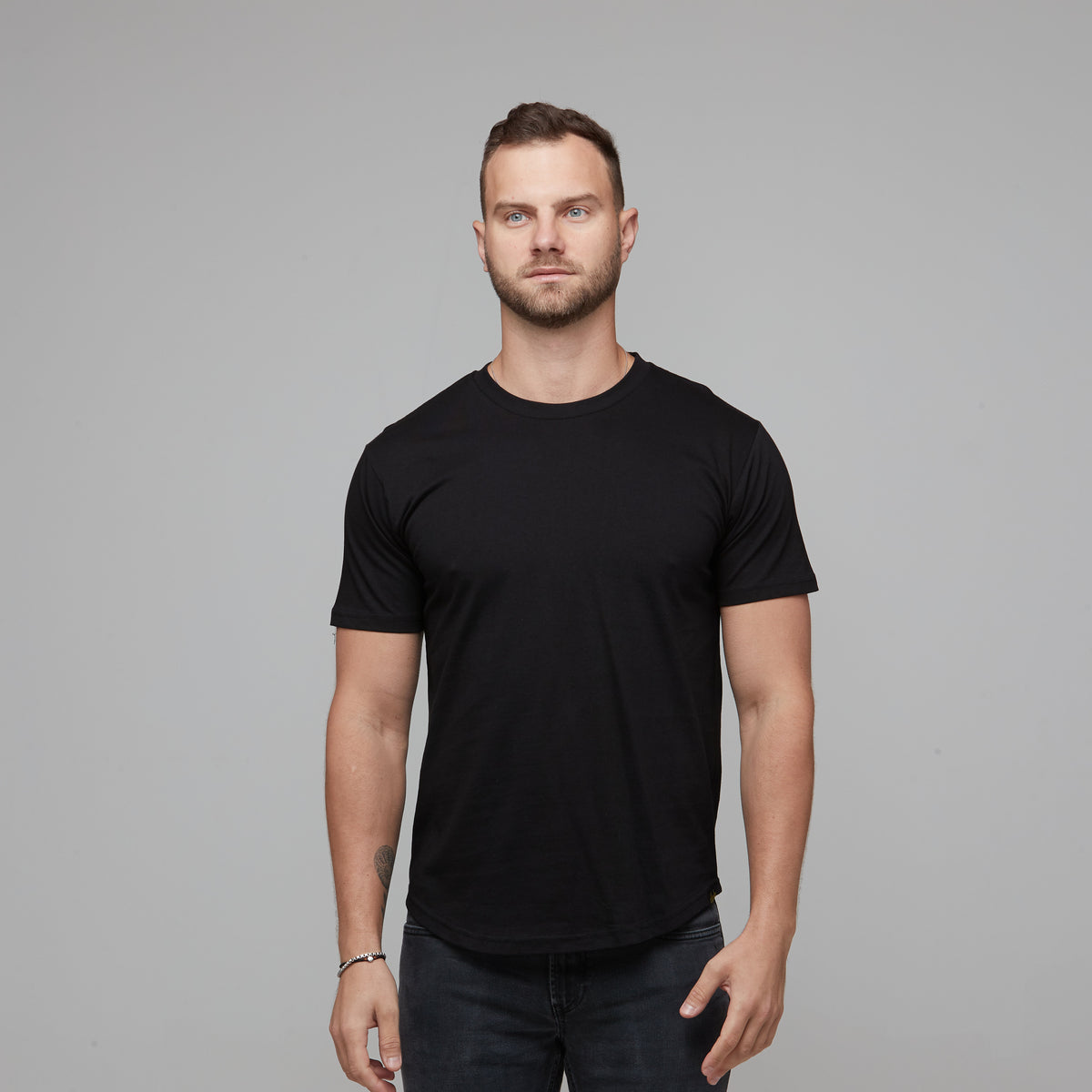mens black cotton crew tee