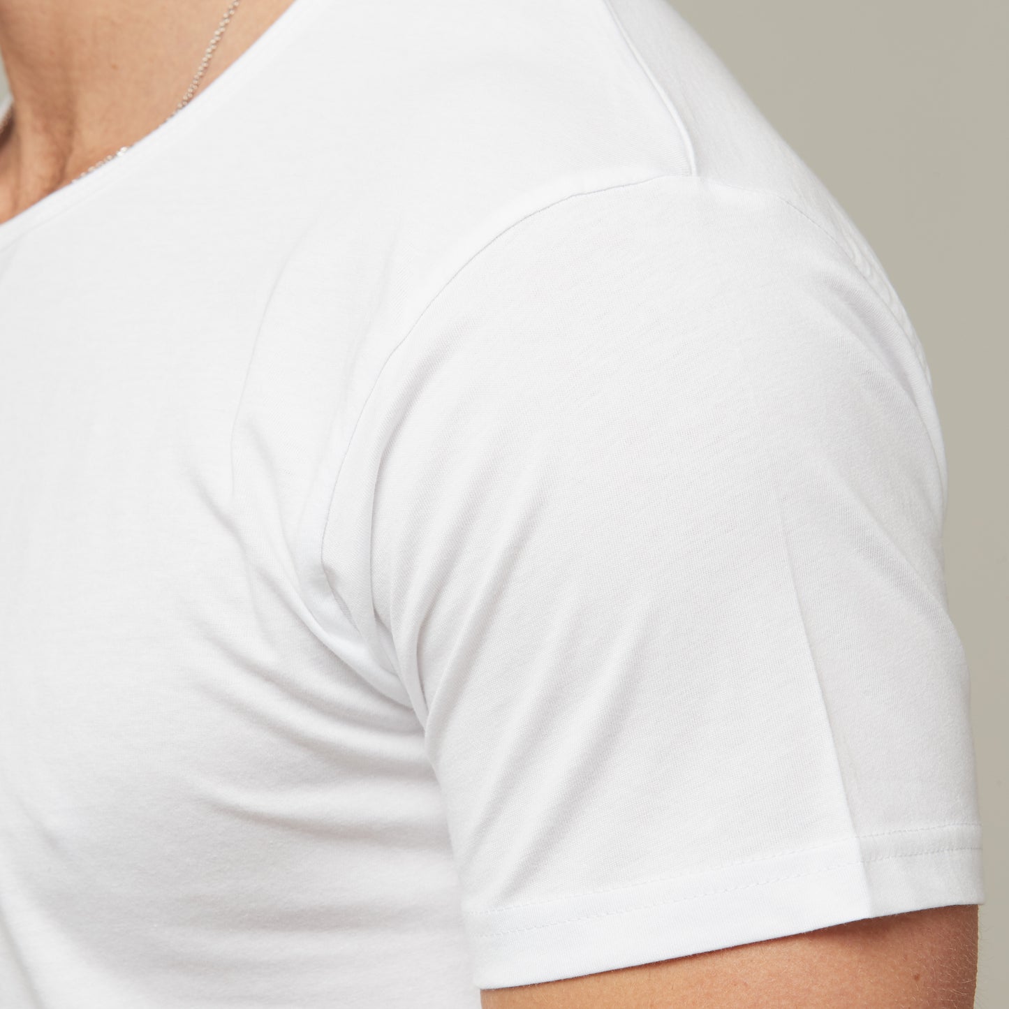 Zayn Tee White