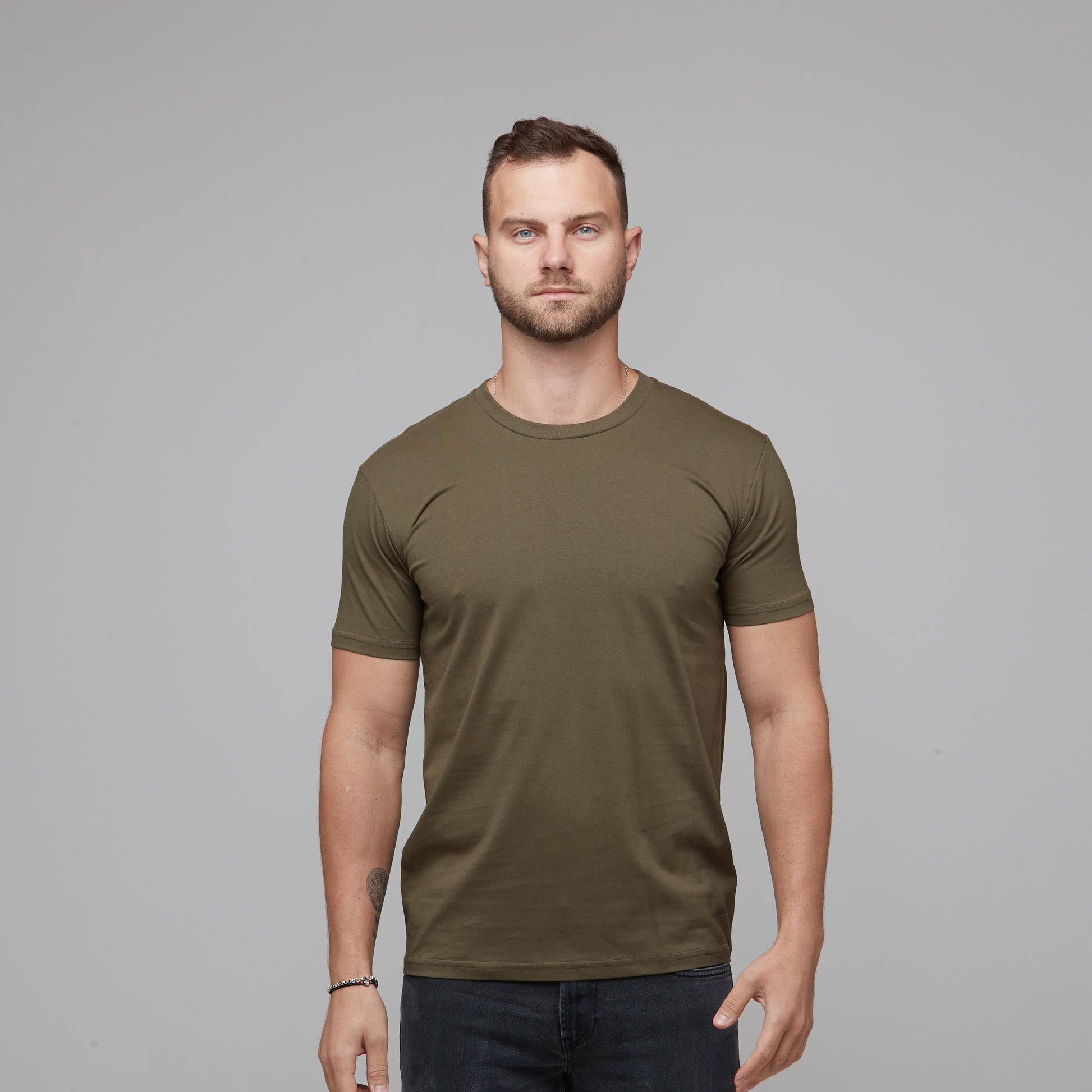 mens standard fit cotton tee army green