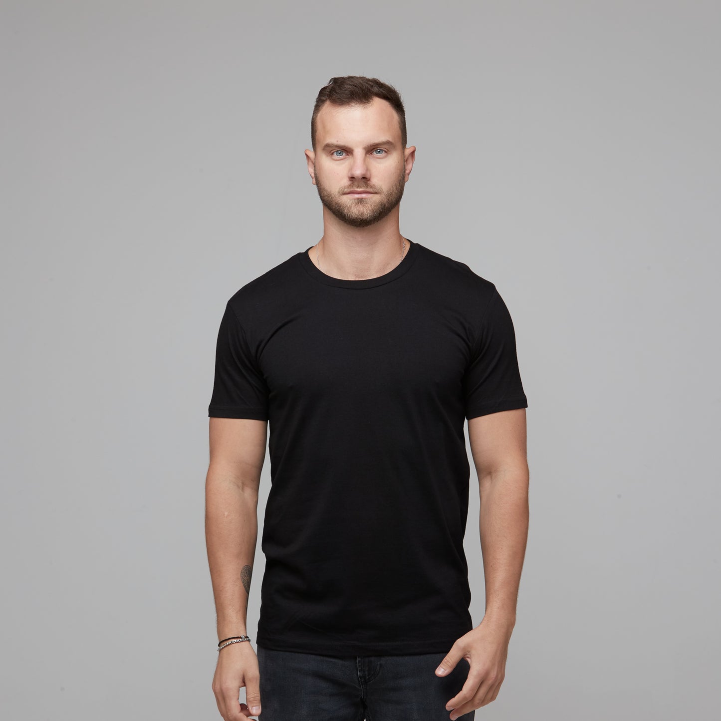 mens standard fit cotton tee black