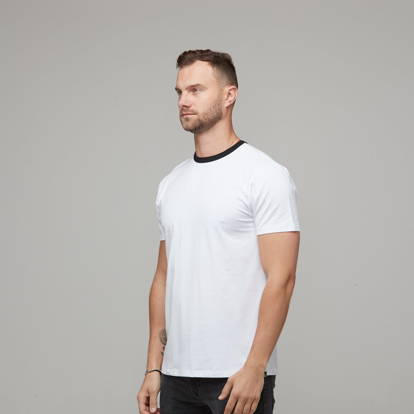 Wyatt Tee White/Black