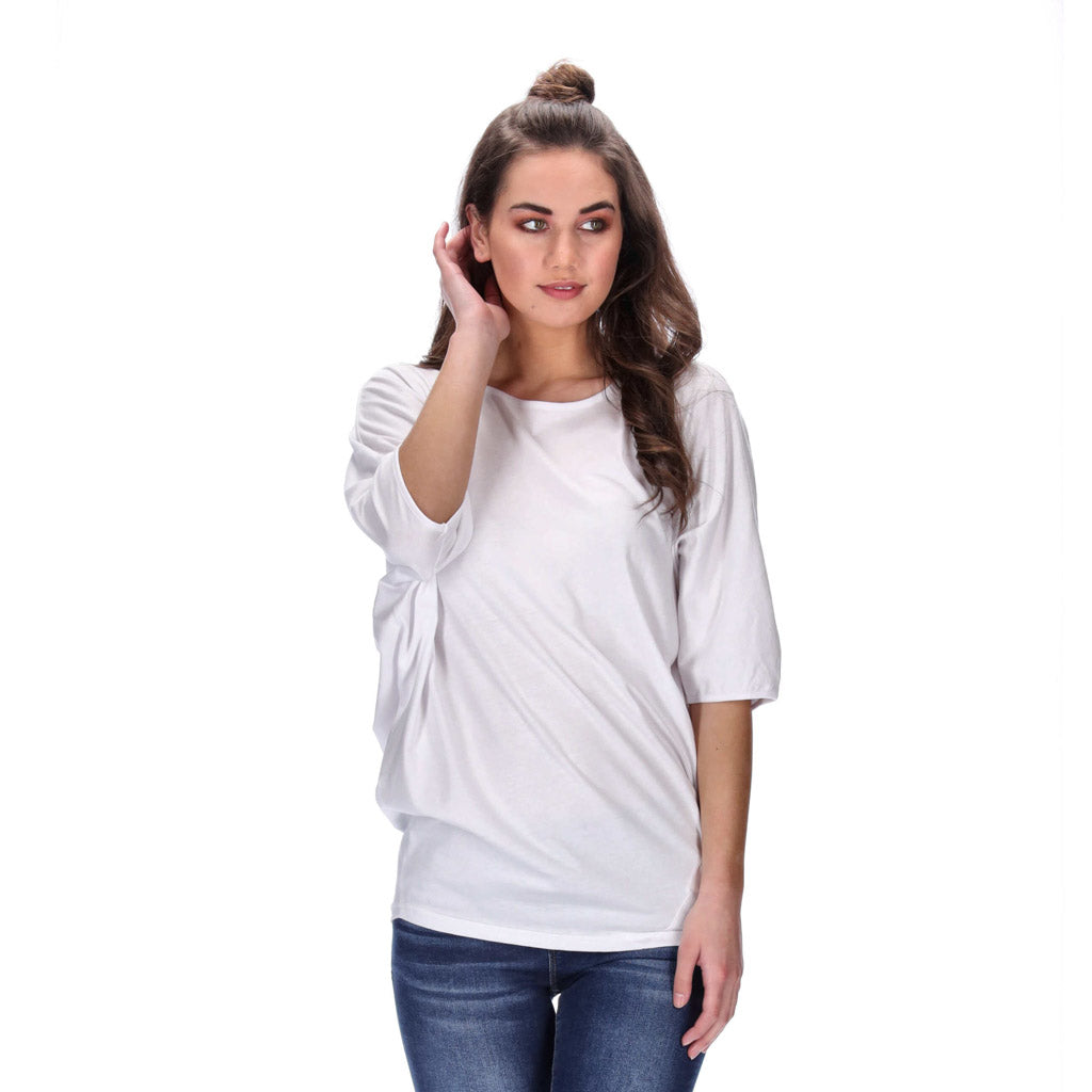batwing sleeved tee white